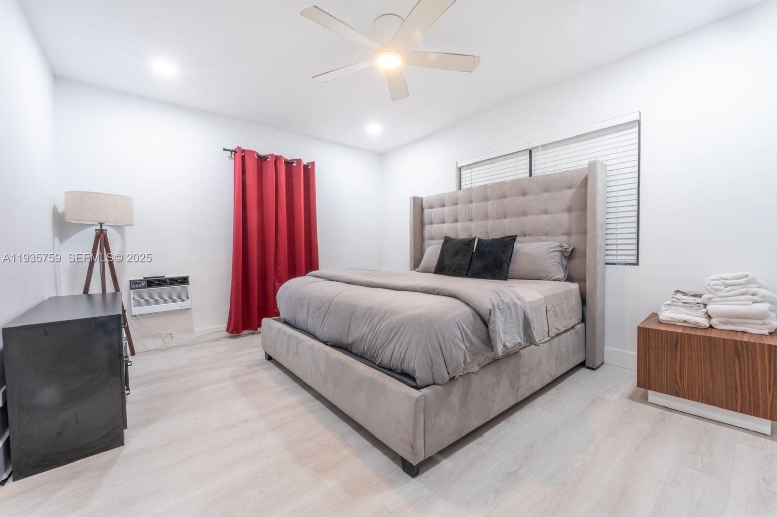 BISCAYNE BEACH-2ND ADDN - Residential