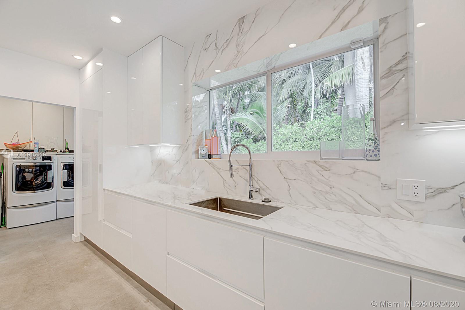 HIBISCUS ISLAND - Residential