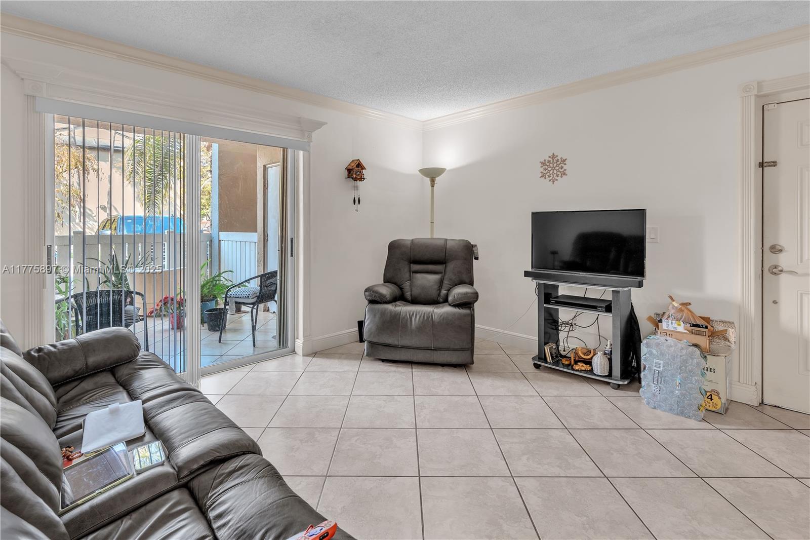 18840 Nw 57th Ave 107, Hialeah, Miami-Dade County, Florida - 2 Bedrooms  
2 Bathrooms - 
