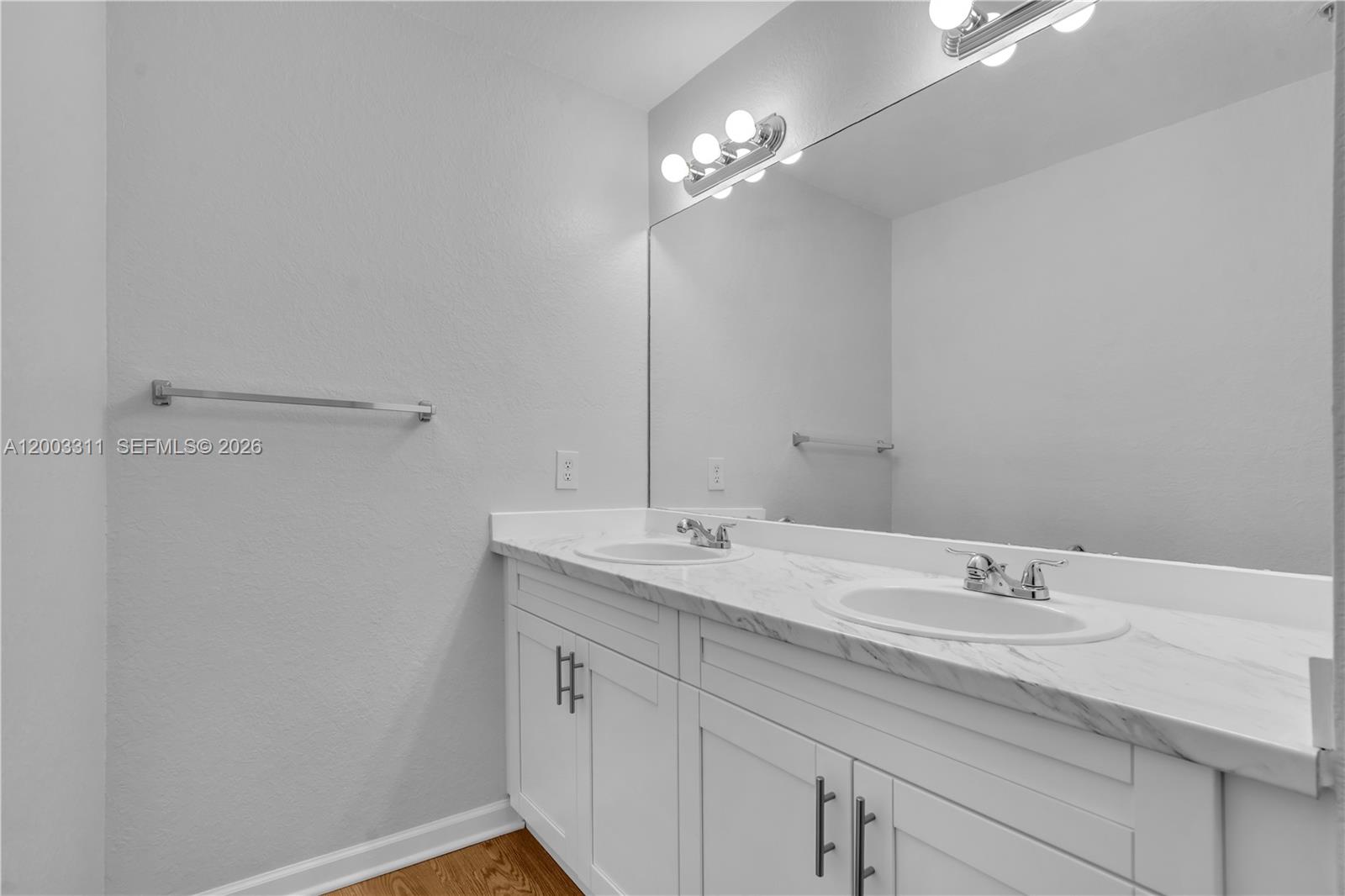 LAKE VUE VILLAS CONDO - Residential Lease