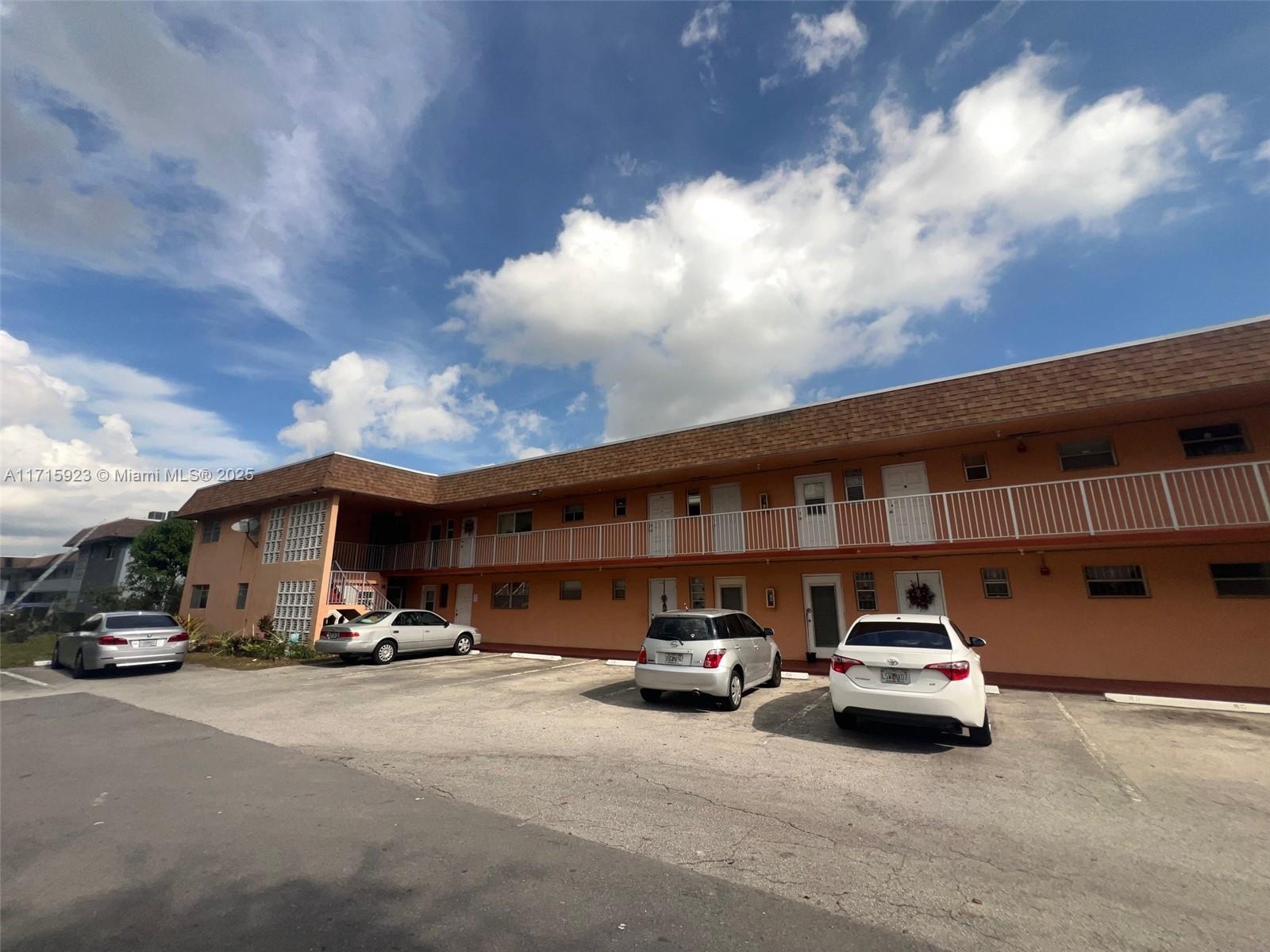 19105 NE 2nd Ave 2114