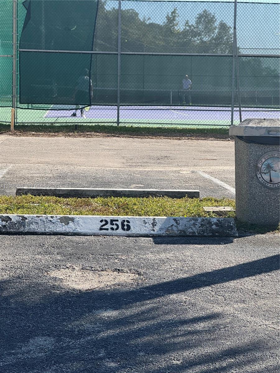 ARLEN HOUSE CONDO - Residential