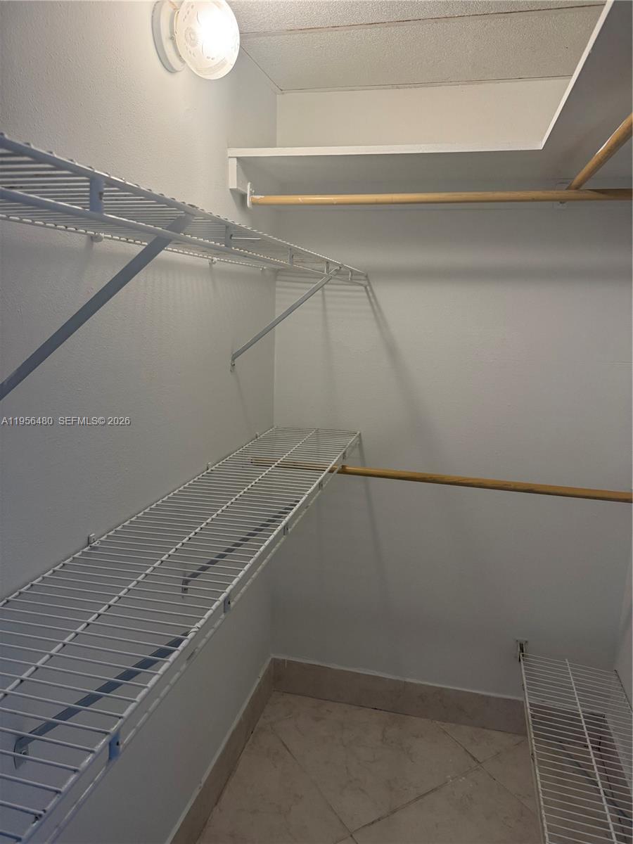 ARLEN HOUSE CONDO - Residential