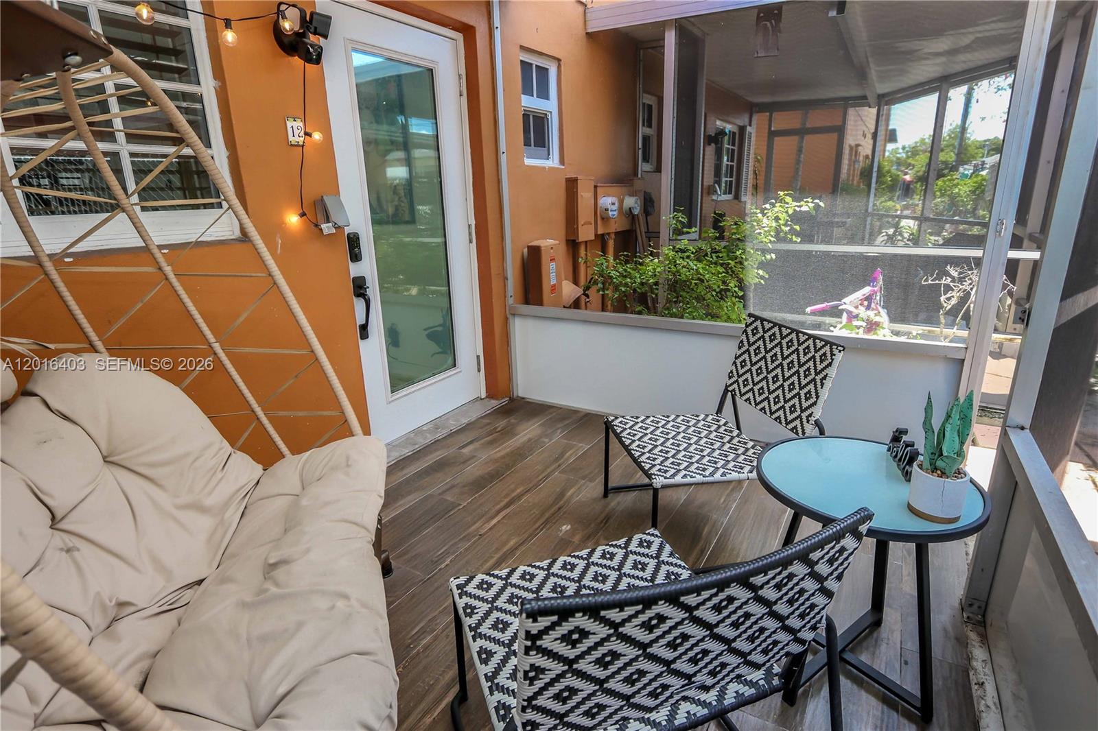 PALM TOWNHOUSE CONDO - Residential