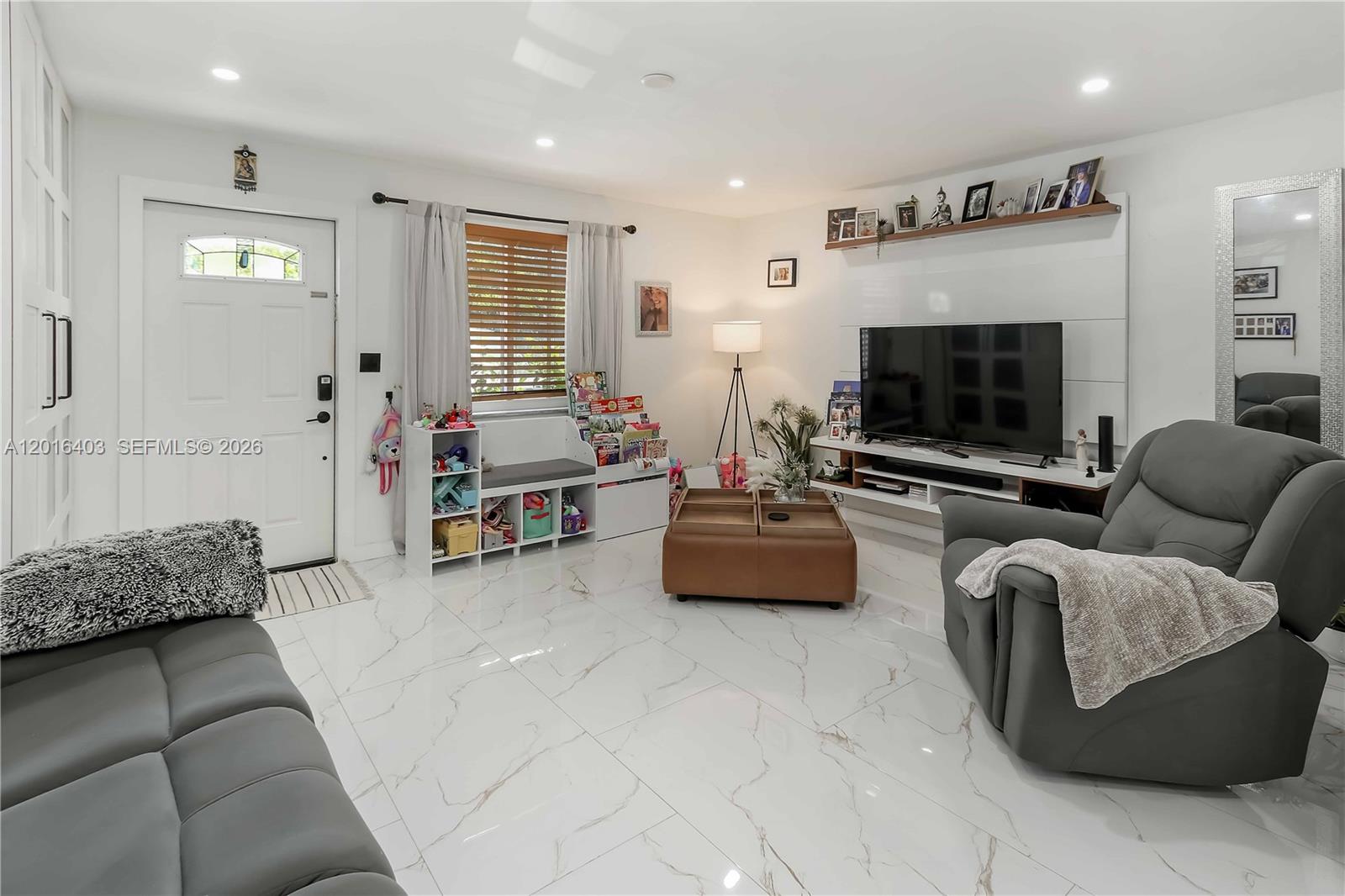PALM TOWNHOUSE CONDO - Residential