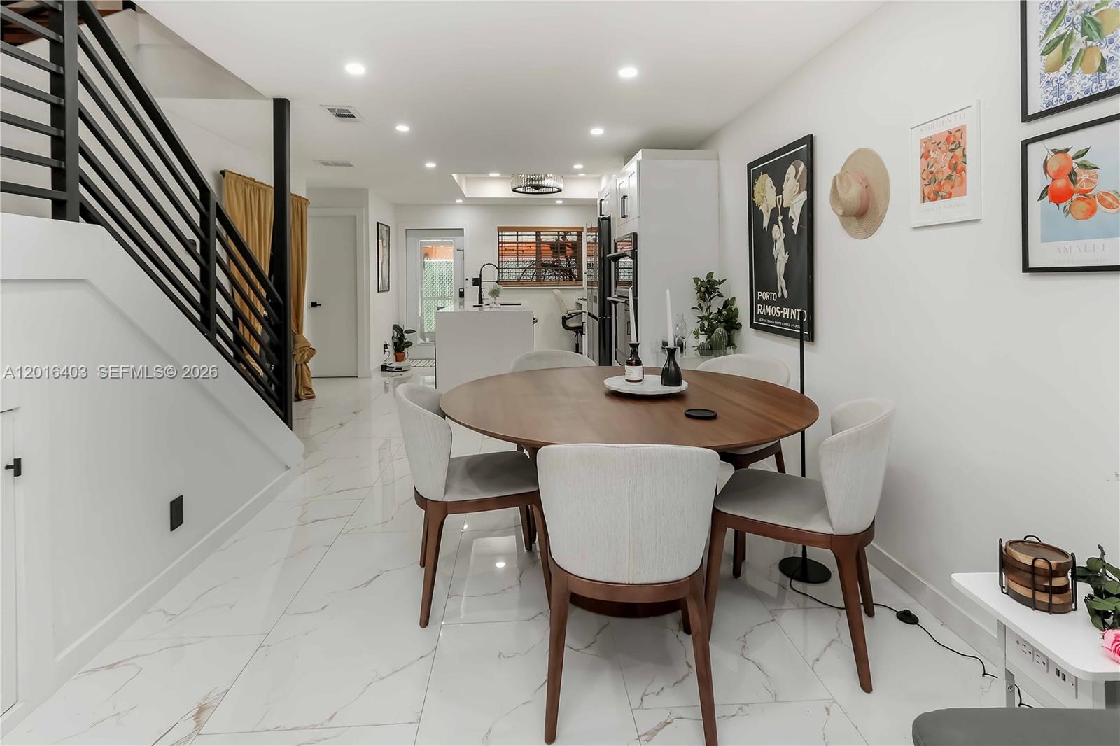 PALM TOWNHOUSE CONDO - Residential