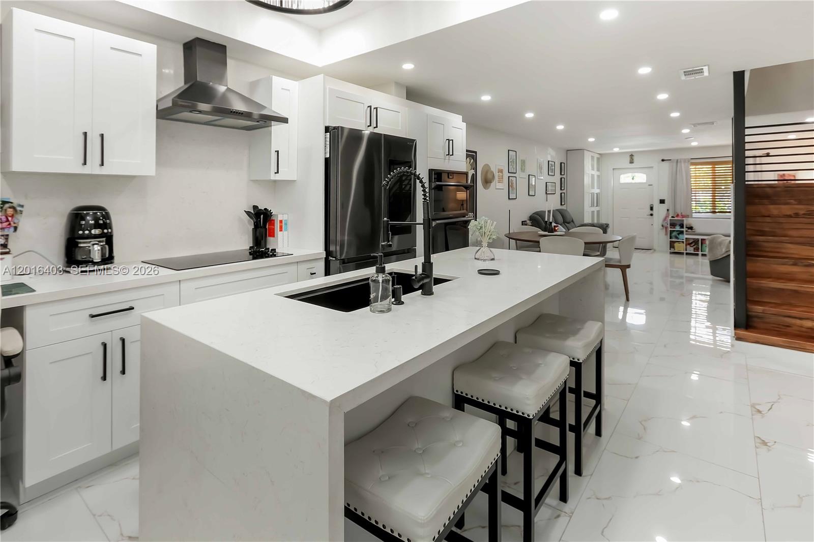 PALM TOWNHOUSE CONDO - Residential