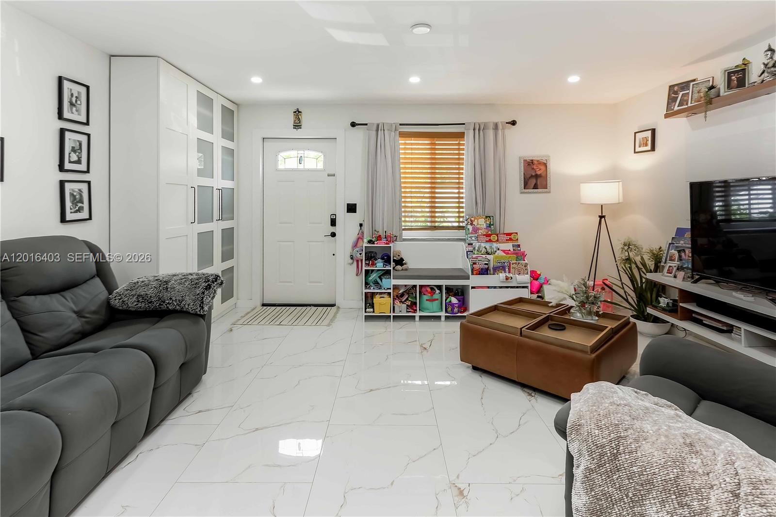 PALM TOWNHOUSE CONDO - Residential