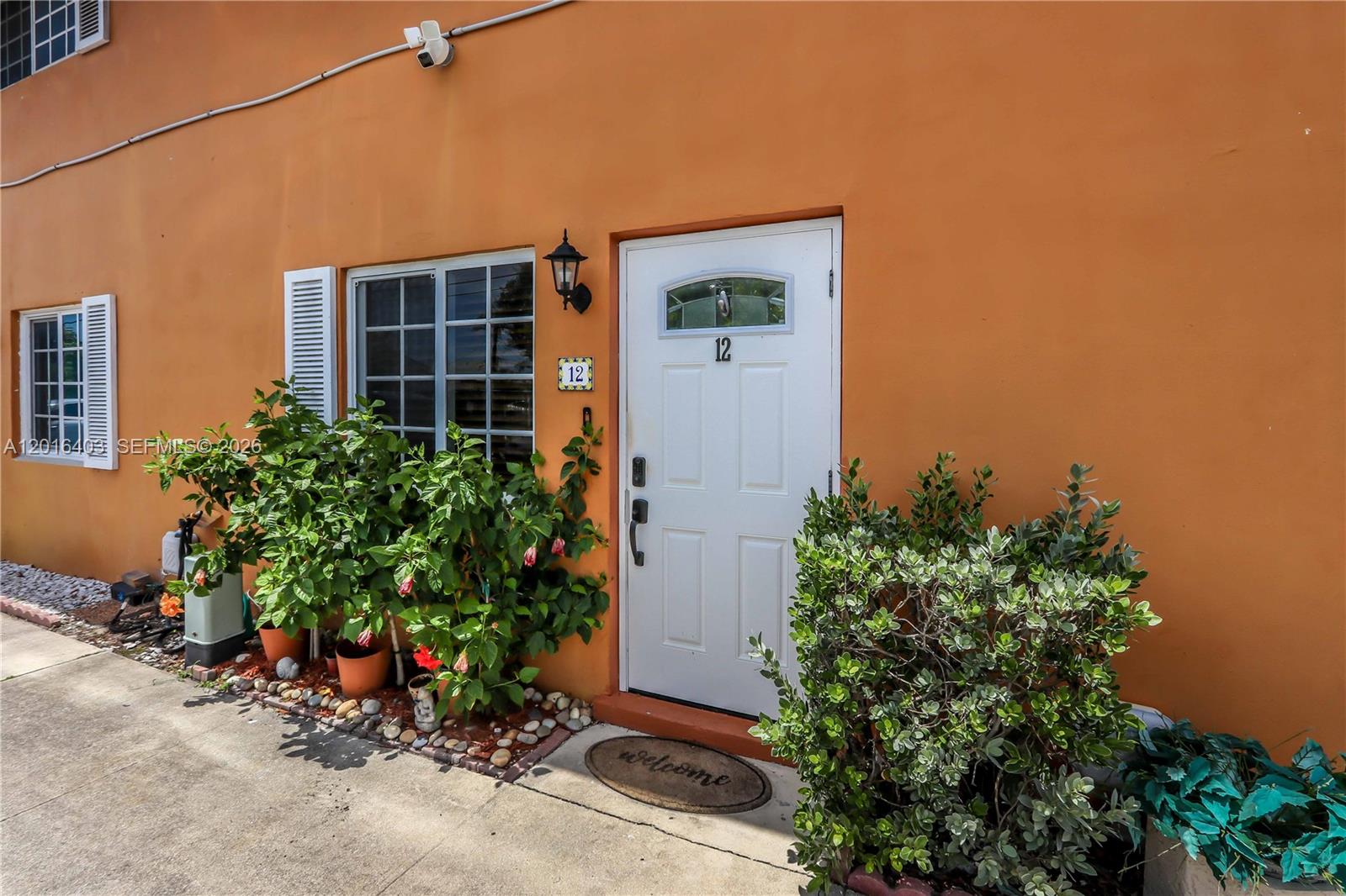 PALM TOWNHOUSE CONDO - Residential