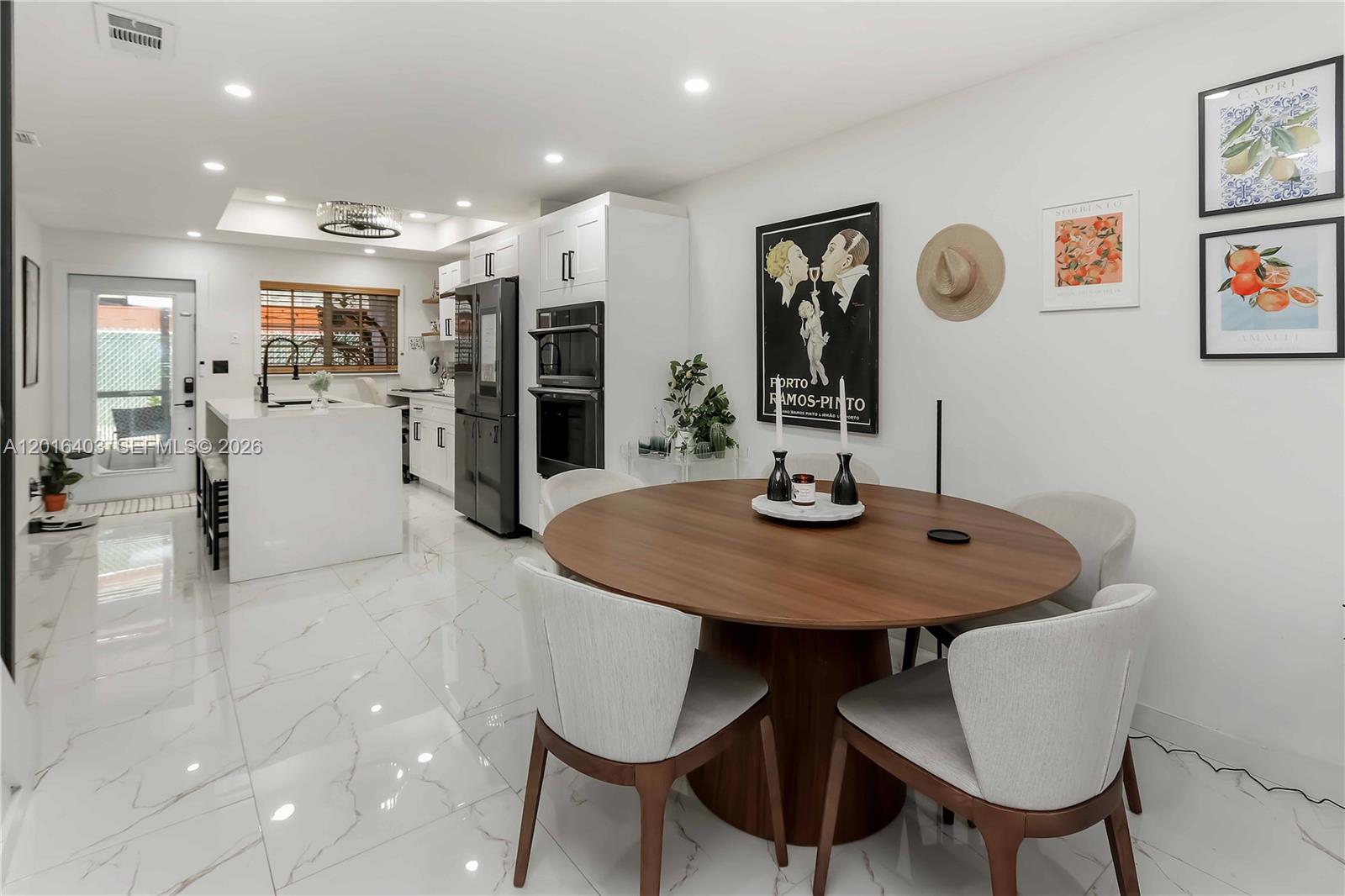 PALM TOWNHOUSE CONDO - Residential