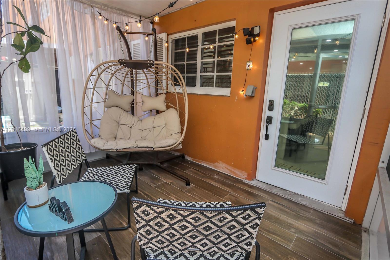 PALM TOWNHOUSE CONDO - Residential