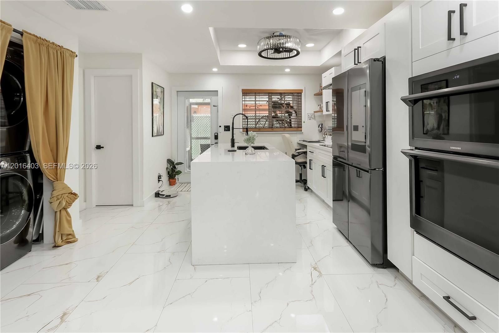PALM TOWNHOUSE CONDO - Residential