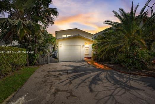 GOLDEN BEACH SEC F - Residential