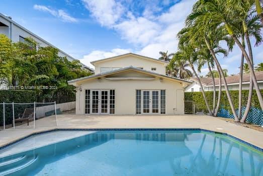 GOLDEN BEACH SEC F - Residential