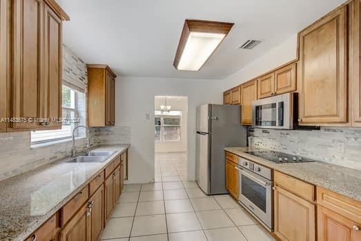 GOLDEN BEACH SEC F - Residential