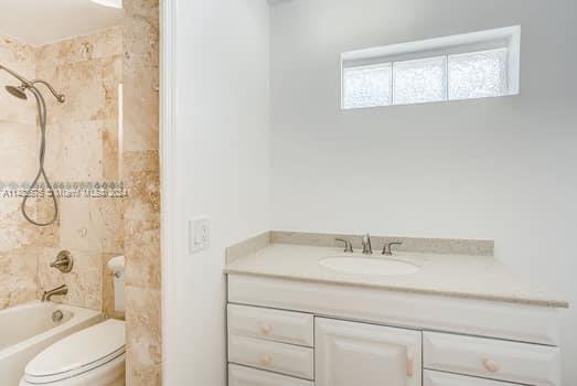 GOLDEN BEACH SEC F - Residential