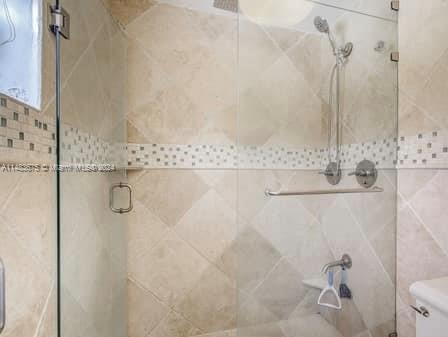 GOLDEN BEACH SEC F - Residential