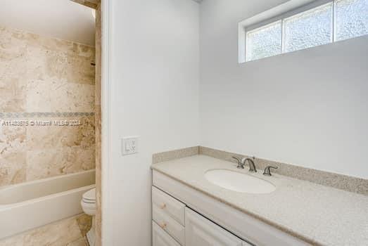 GOLDEN BEACH SEC F - Residential