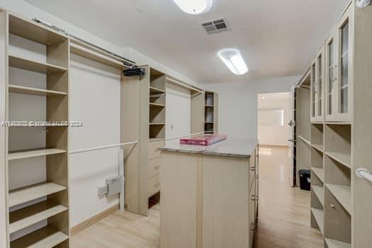 GOLDEN BEACH SEC F - Residential