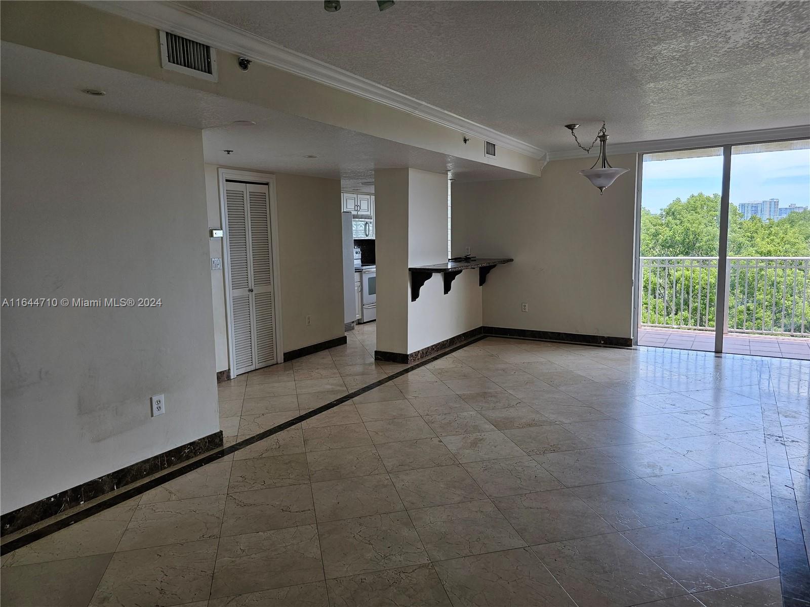 MARBELLA CONDO - Residential