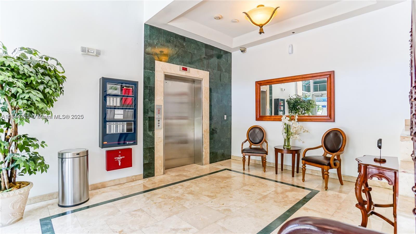 MARBELLA CONDO - Residential