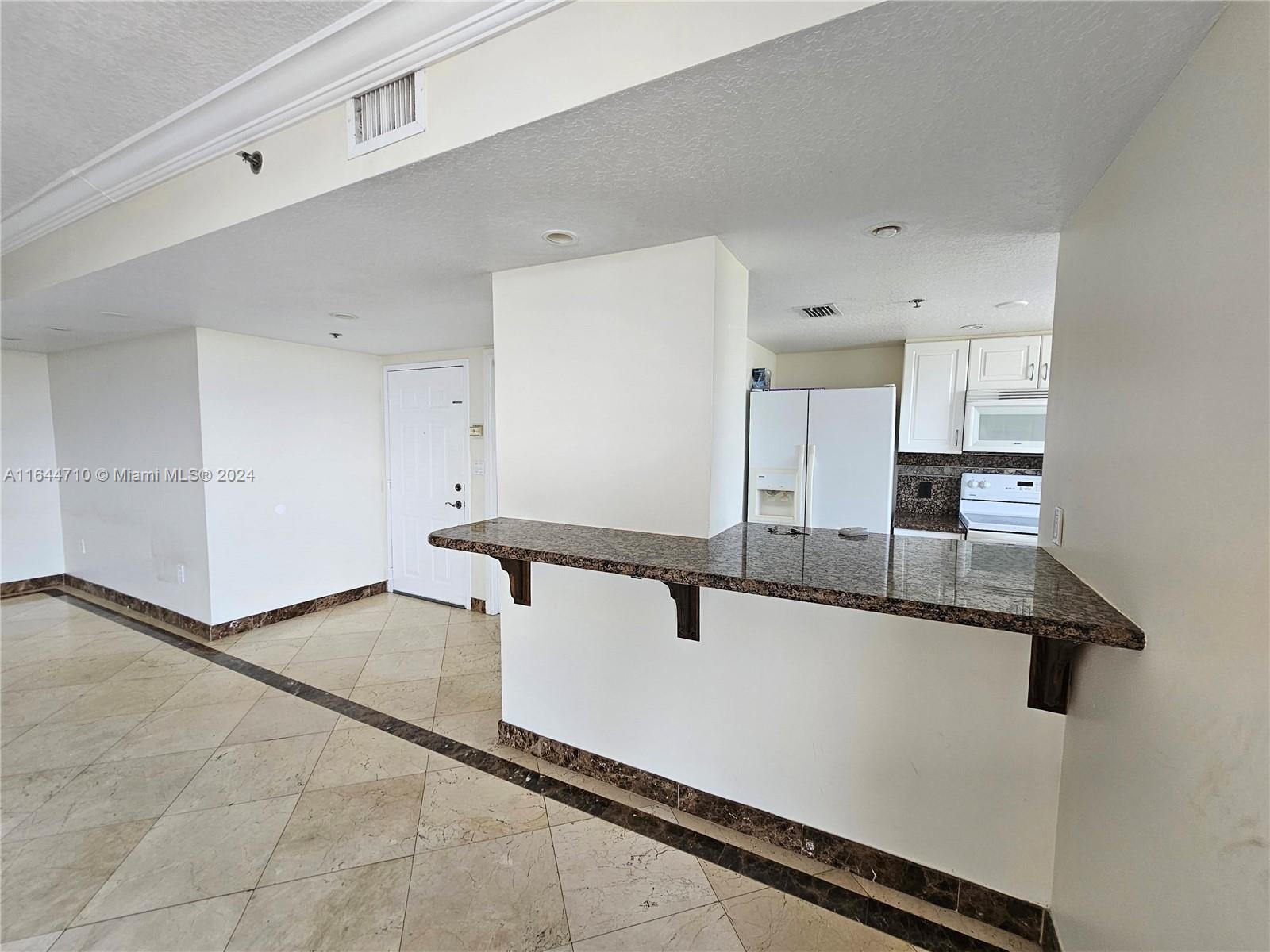 MARBELLA CONDO - Residential