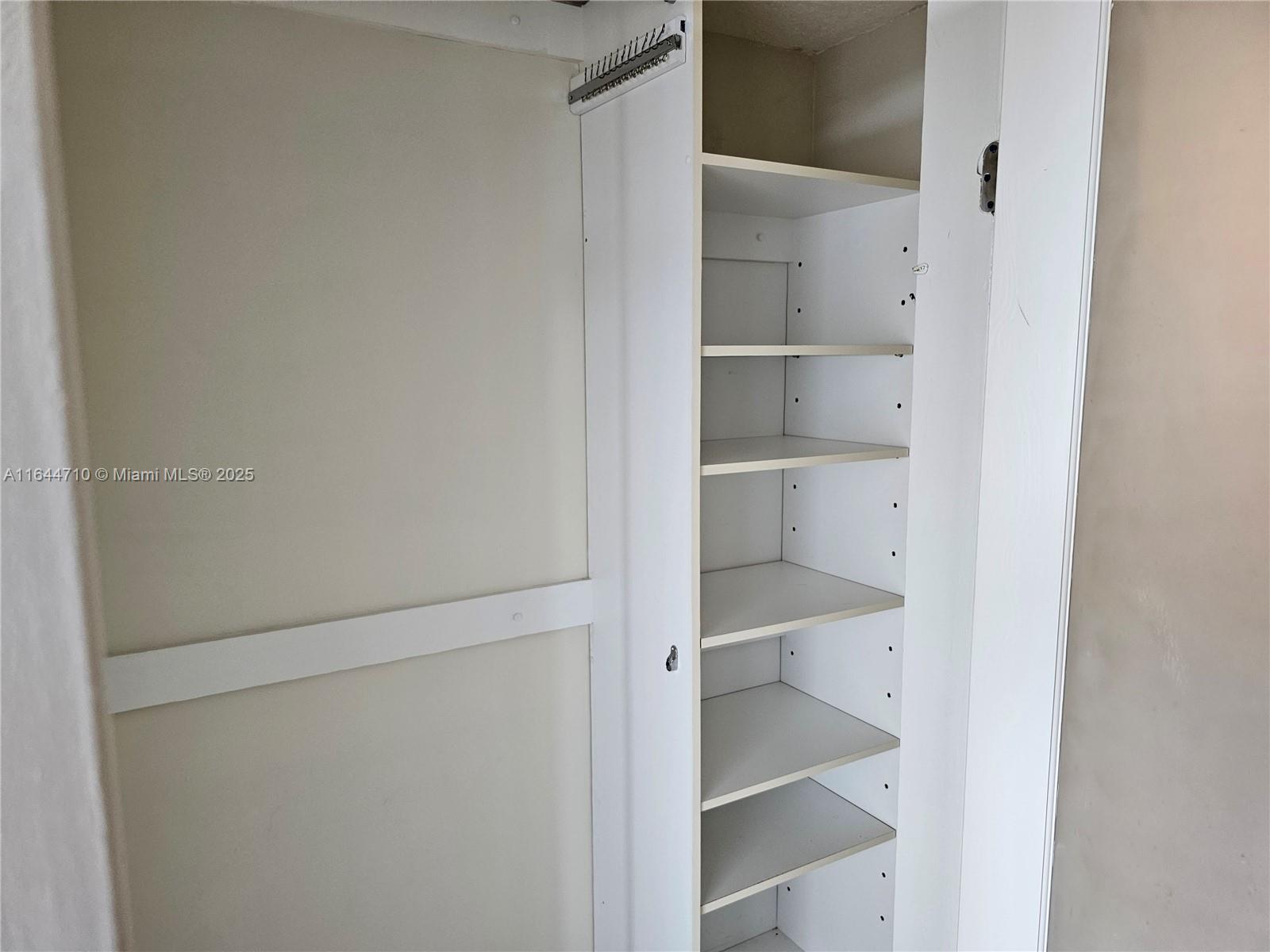 MARBELLA CONDO - Residential