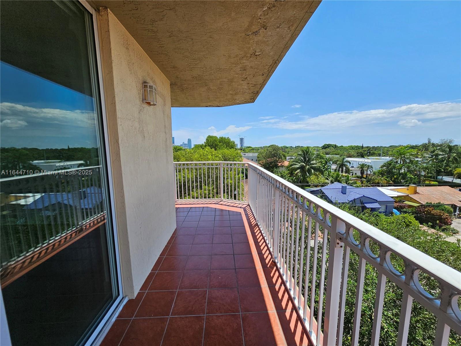 MARBELLA CONDO - Residential