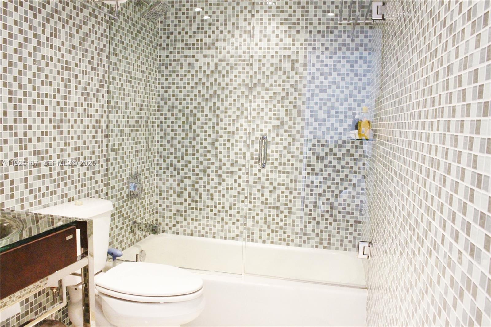 THE HEMISPHERES CONDO - Residential Lease