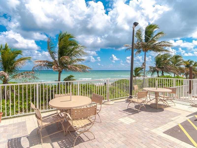 THE HEMISPHERES CONDO - Residential Lease