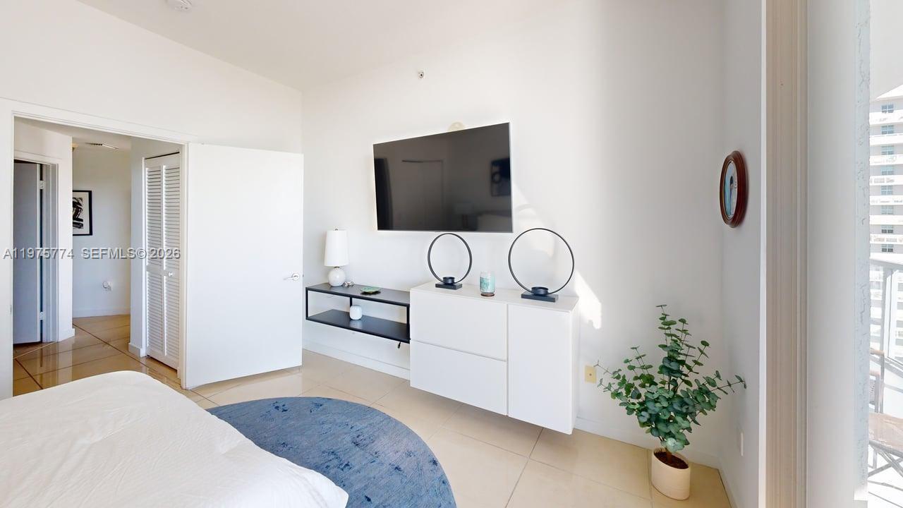 THE AXIS ON BRICKELL COND - Residential Lease