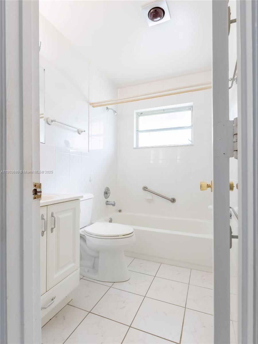 PARADISE GARDENS SEC 3 - Residential