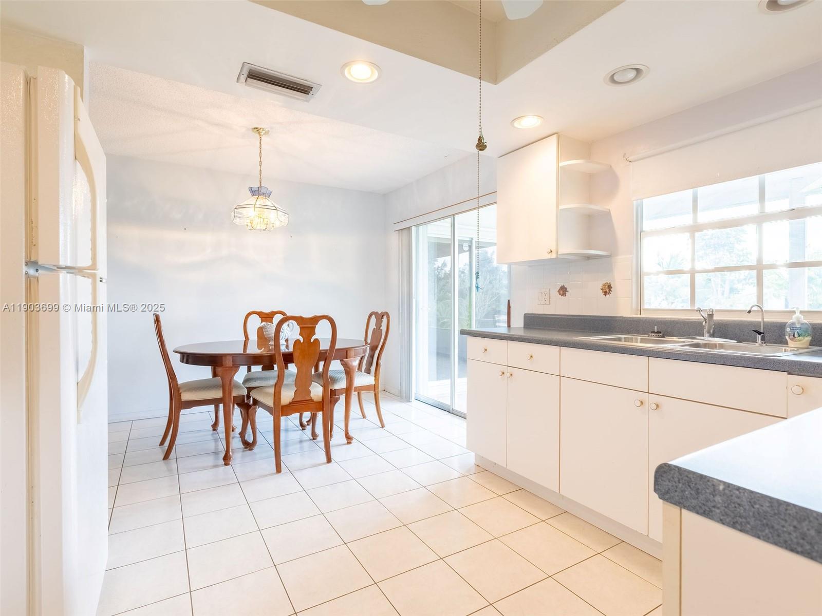 PARADISE GARDENS SEC 3 - Residential