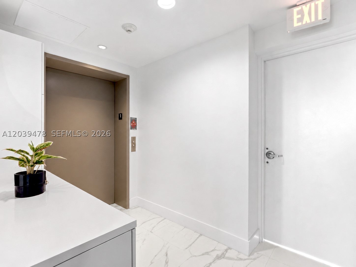 16385 Biscayne Blvd 1117