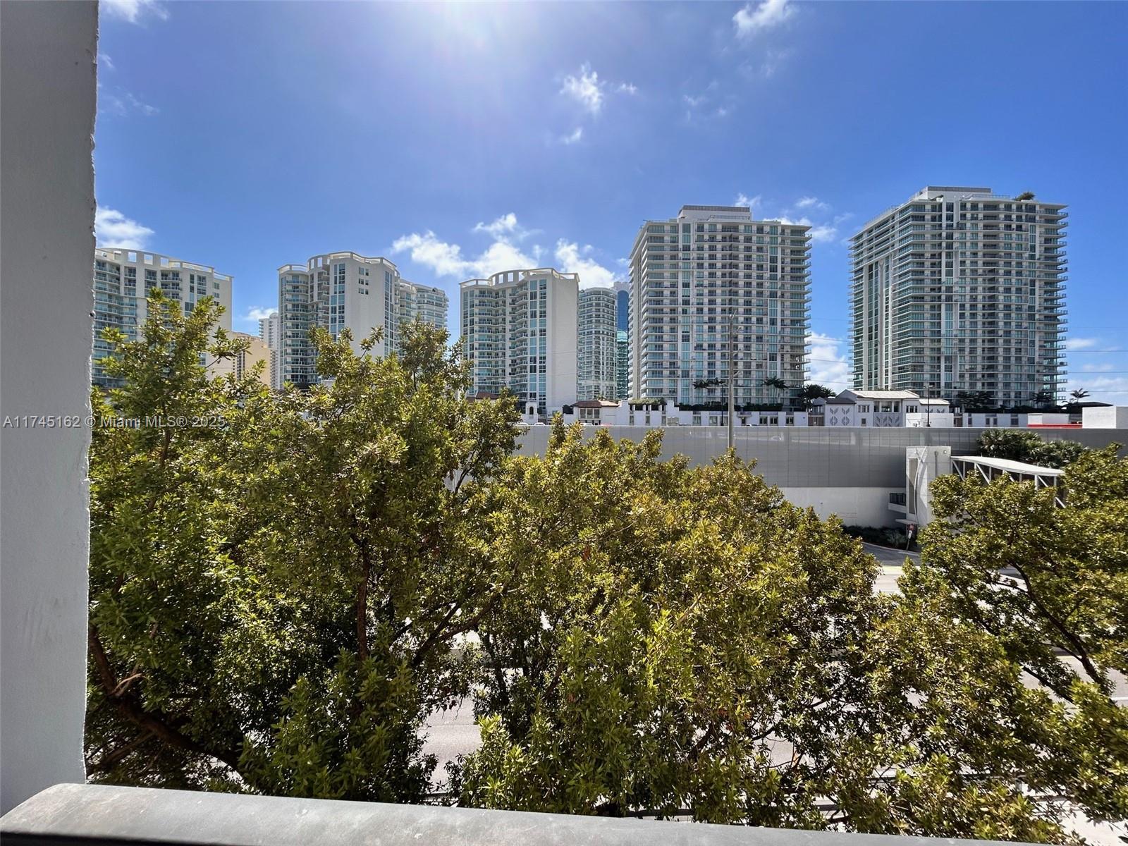 PLAZA OF AMERICAS CONDO P - Residential