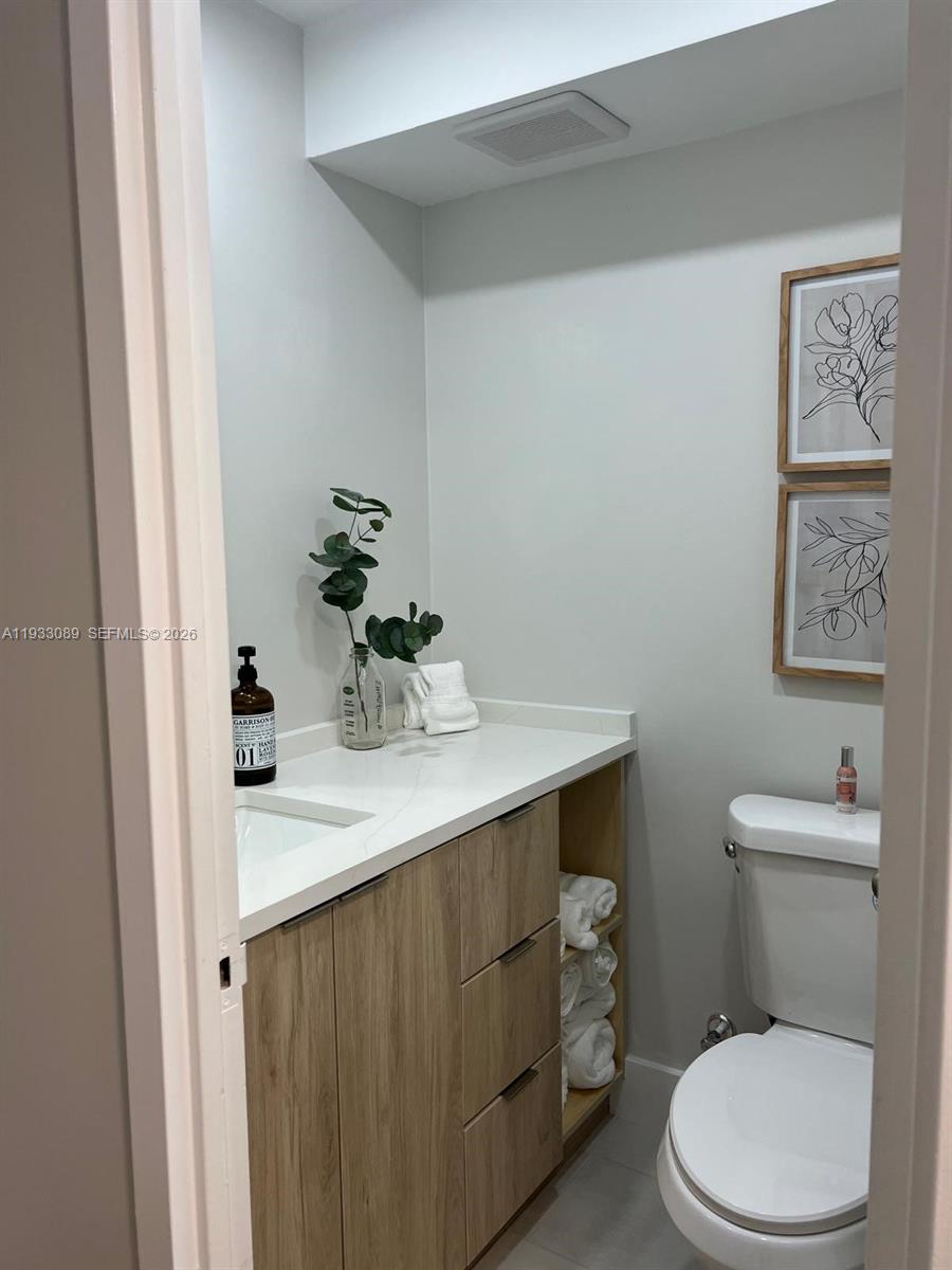 WINSTON TOWERS 200 - Residential