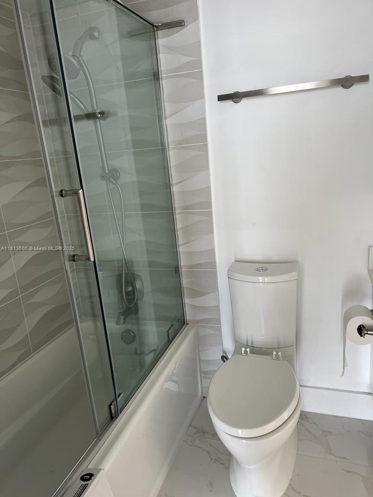 THE GRANDVIEW PALACE COND - Residential Lease
