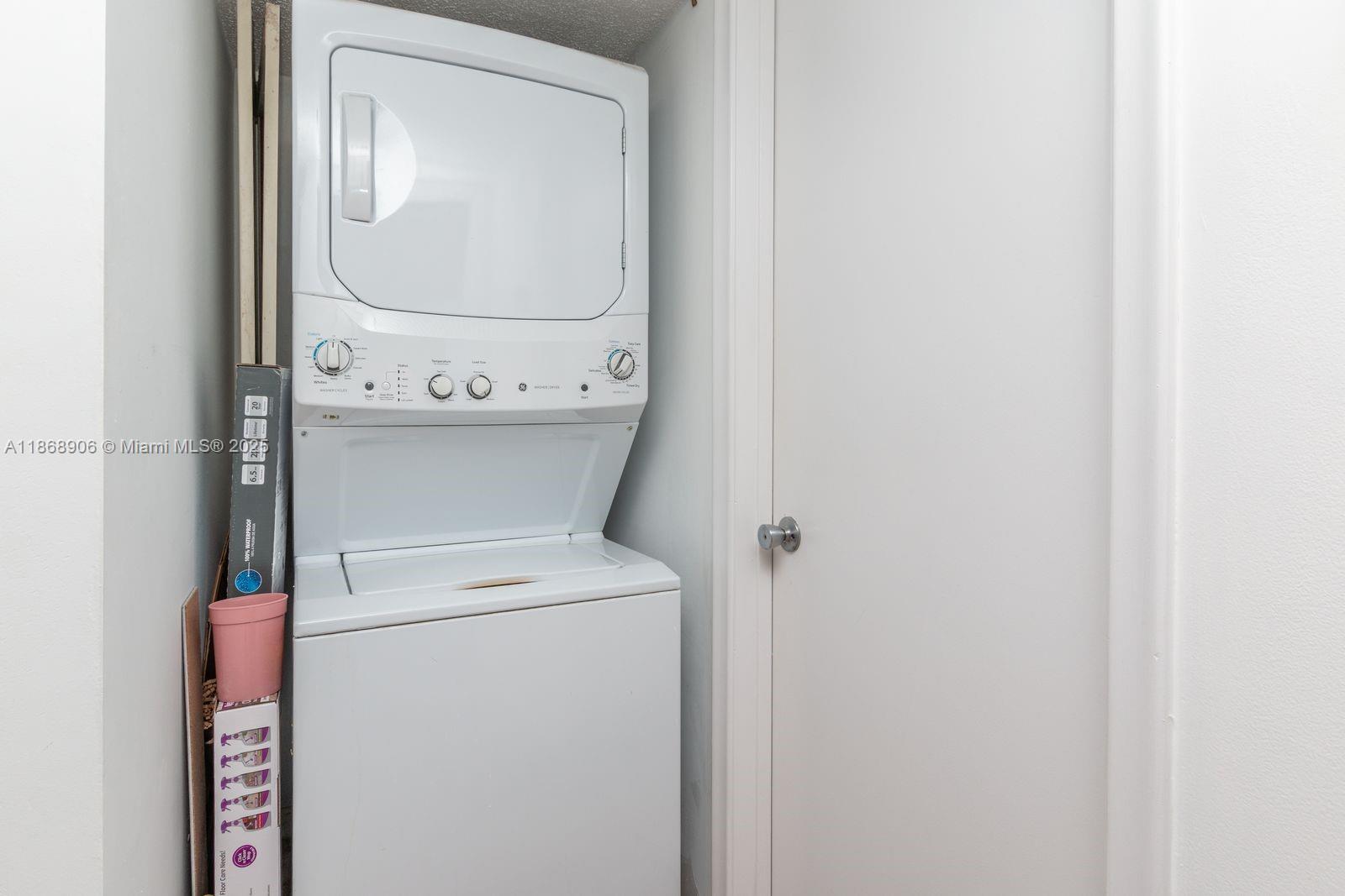 LANCASTER AT CENTURY VILL - Residential