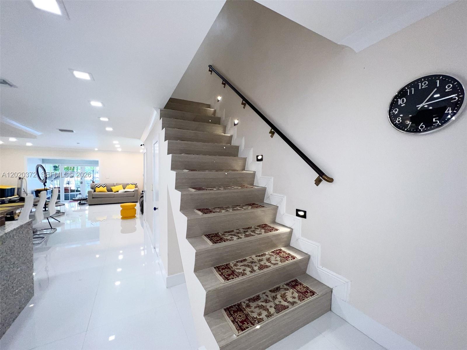 BEACH CLUB VILLAS CONDO - Residential