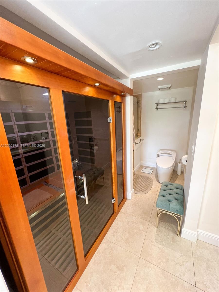 BEACH CLUB VILLAS CONDO - Residential