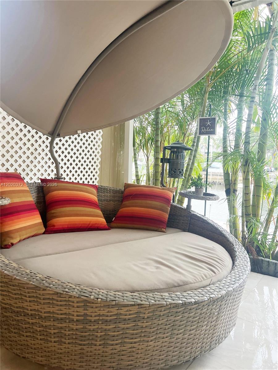 BEACH CLUB VILLAS CONDO - Residential