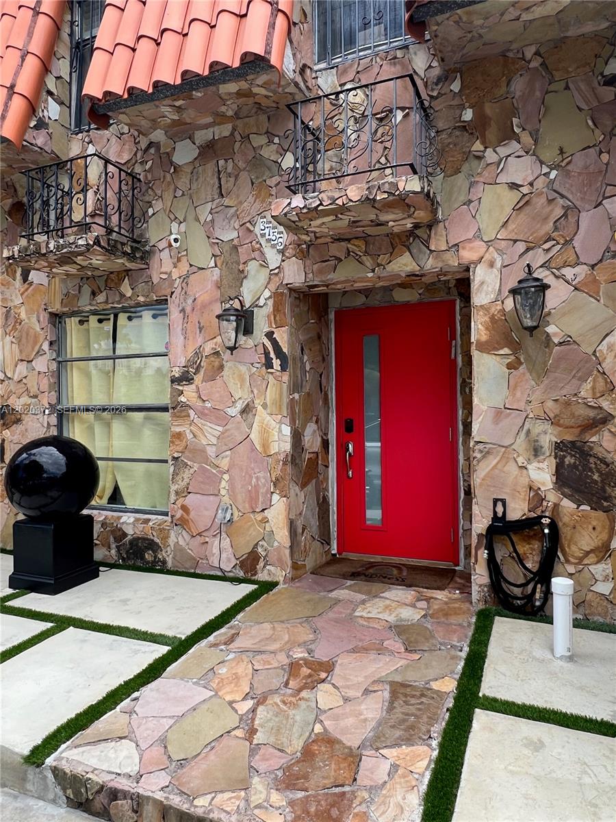 BEACH CLUB VILLAS CONDO - Residential