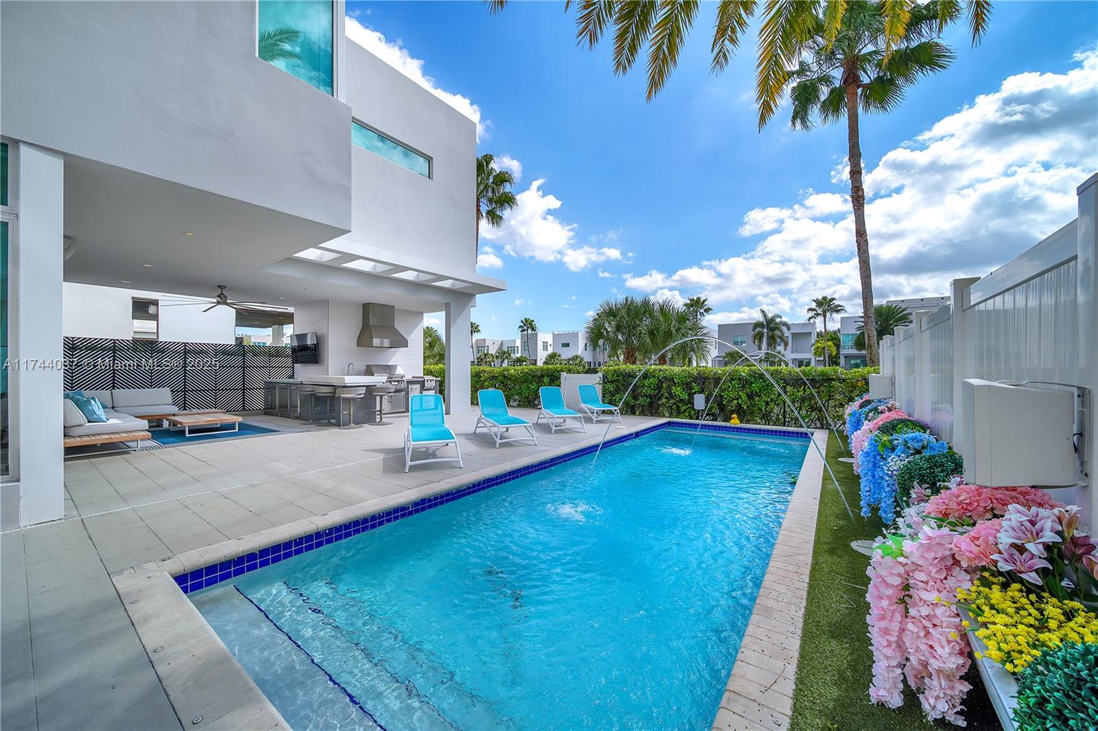 GRAND FLORIDIAN ESTATES - Residential