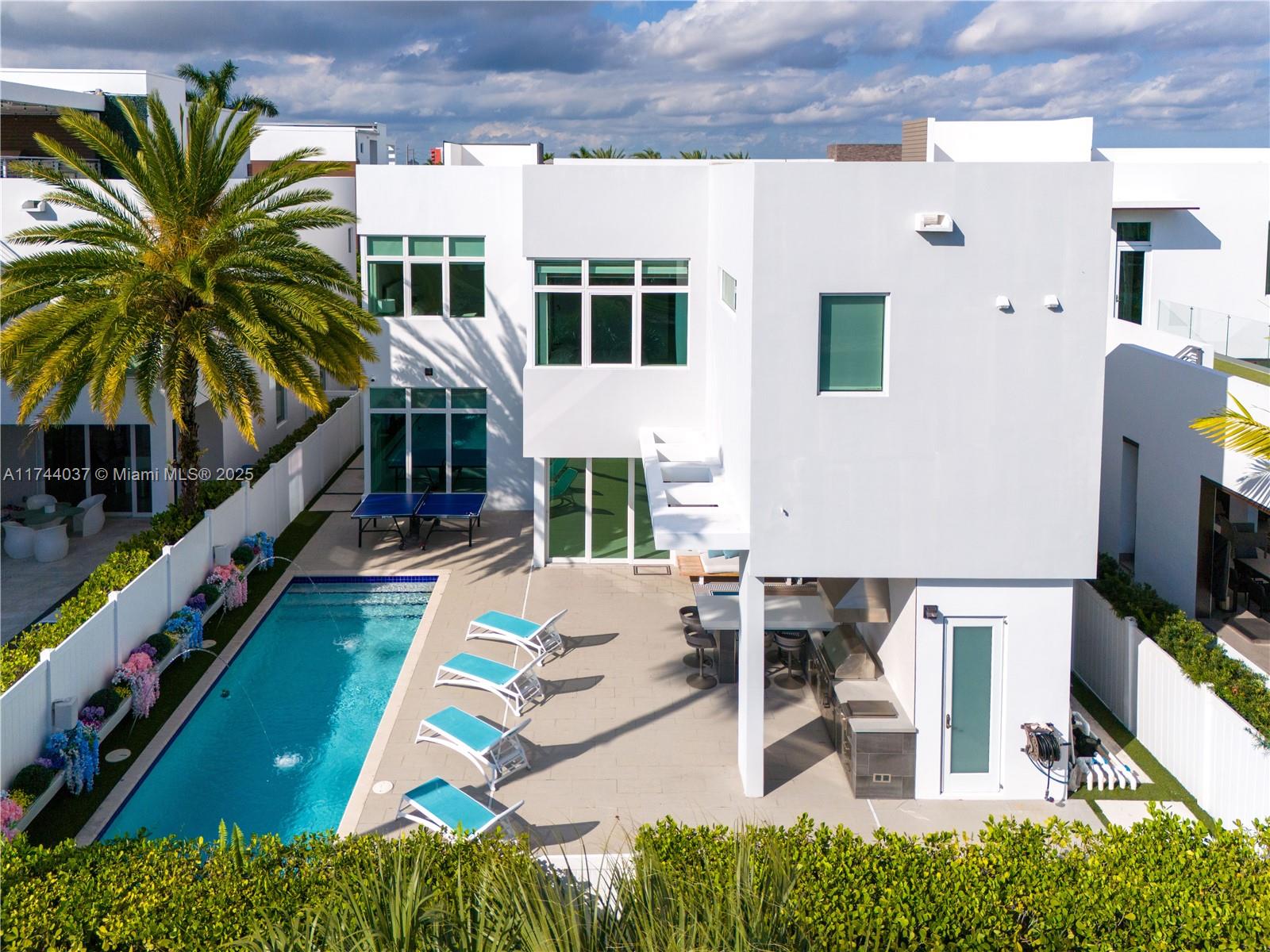 GRAND FLORIDIAN ESTATES - Residential