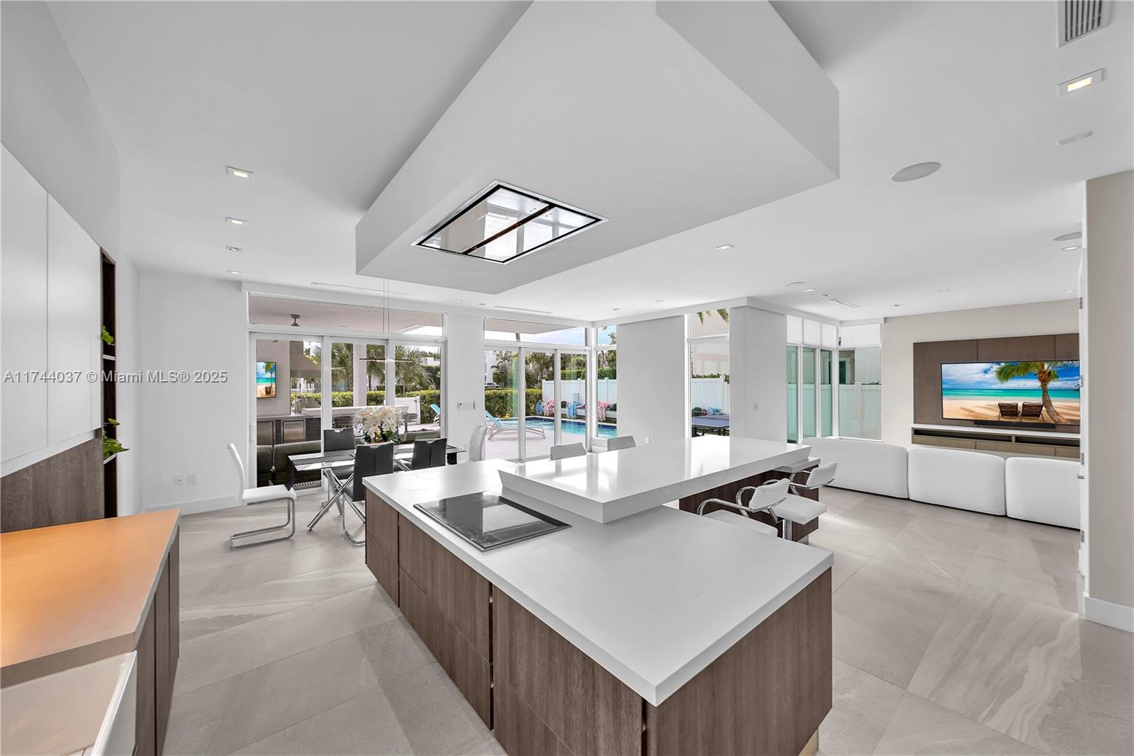 GRAND FLORIDIAN ESTATES - Residential