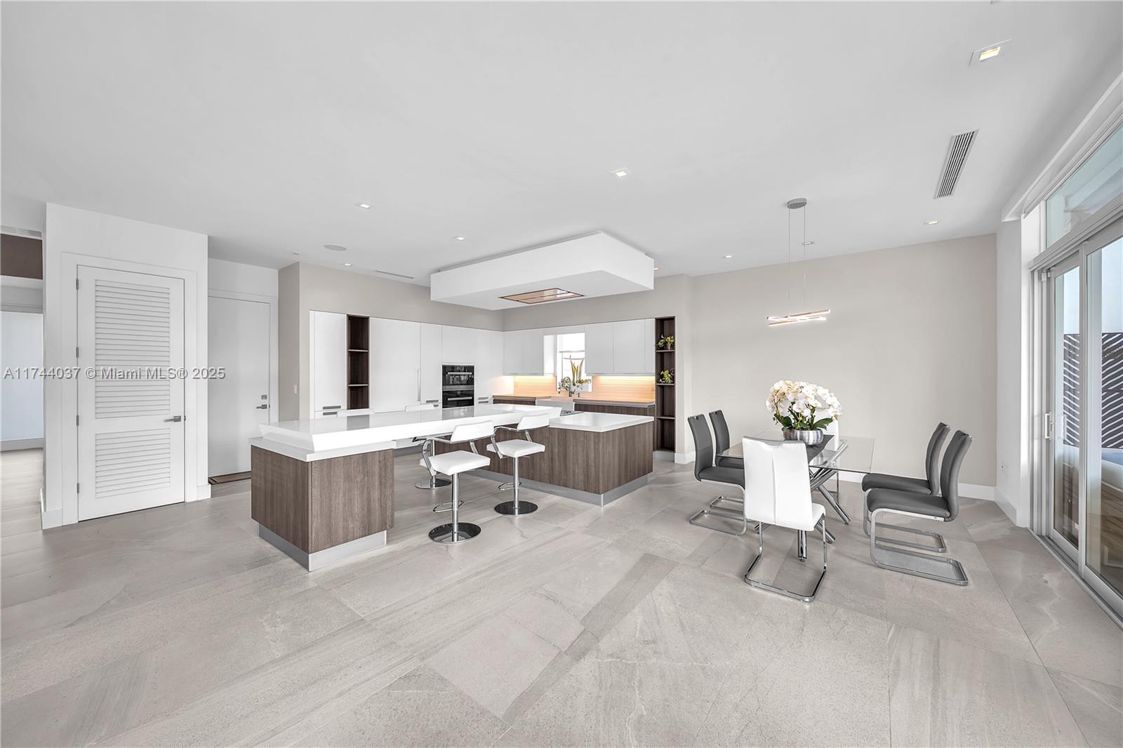 GRAND FLORIDIAN ESTATES - Residential