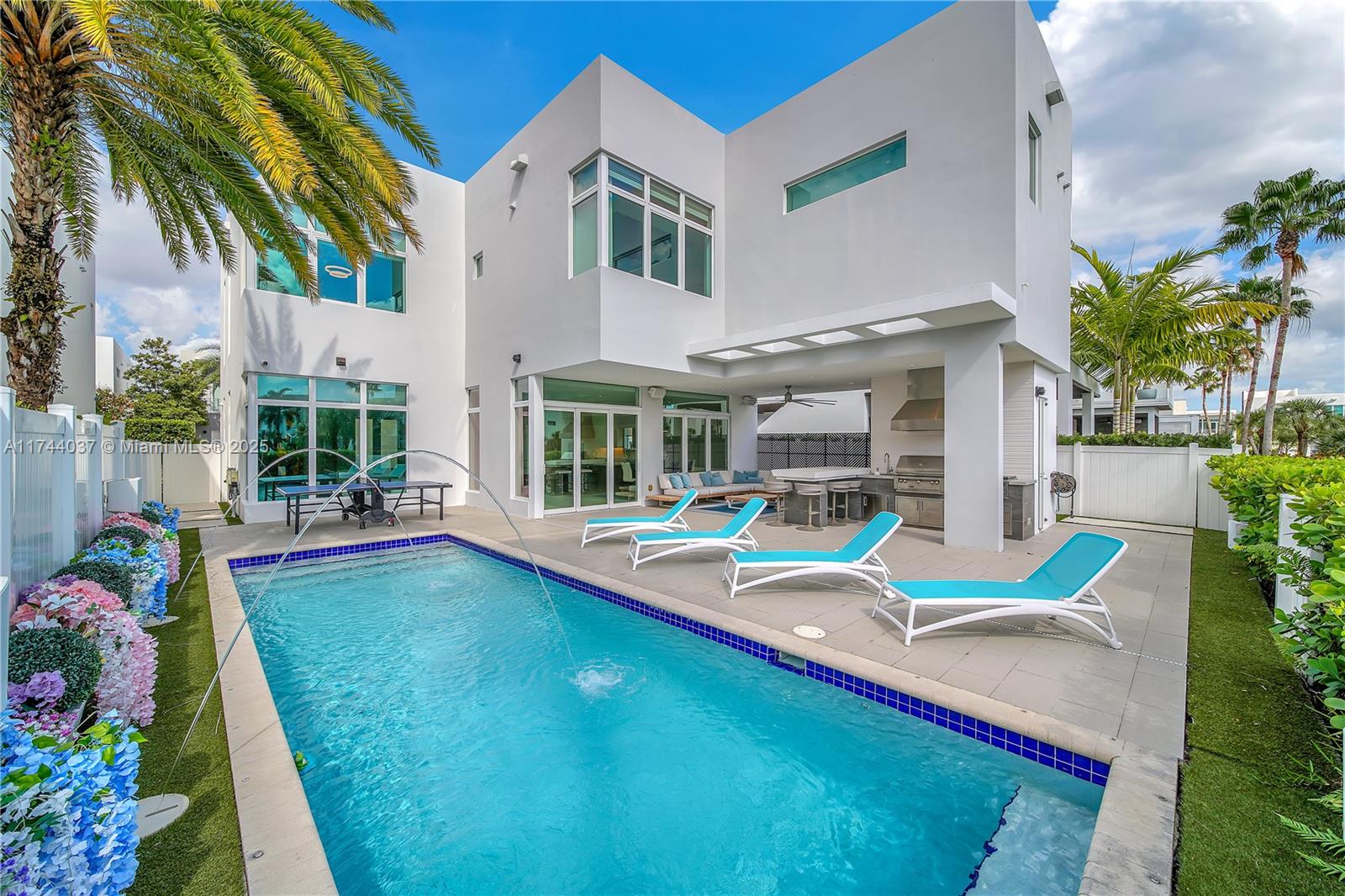 GRAND FLORIDIAN ESTATES - Residential