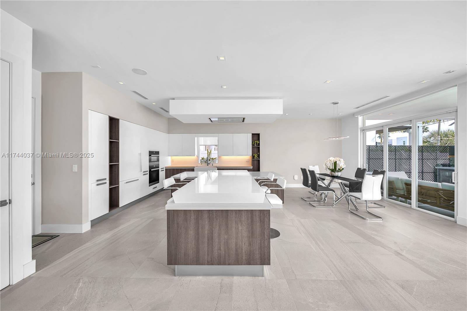 GRAND FLORIDIAN ESTATES - Residential