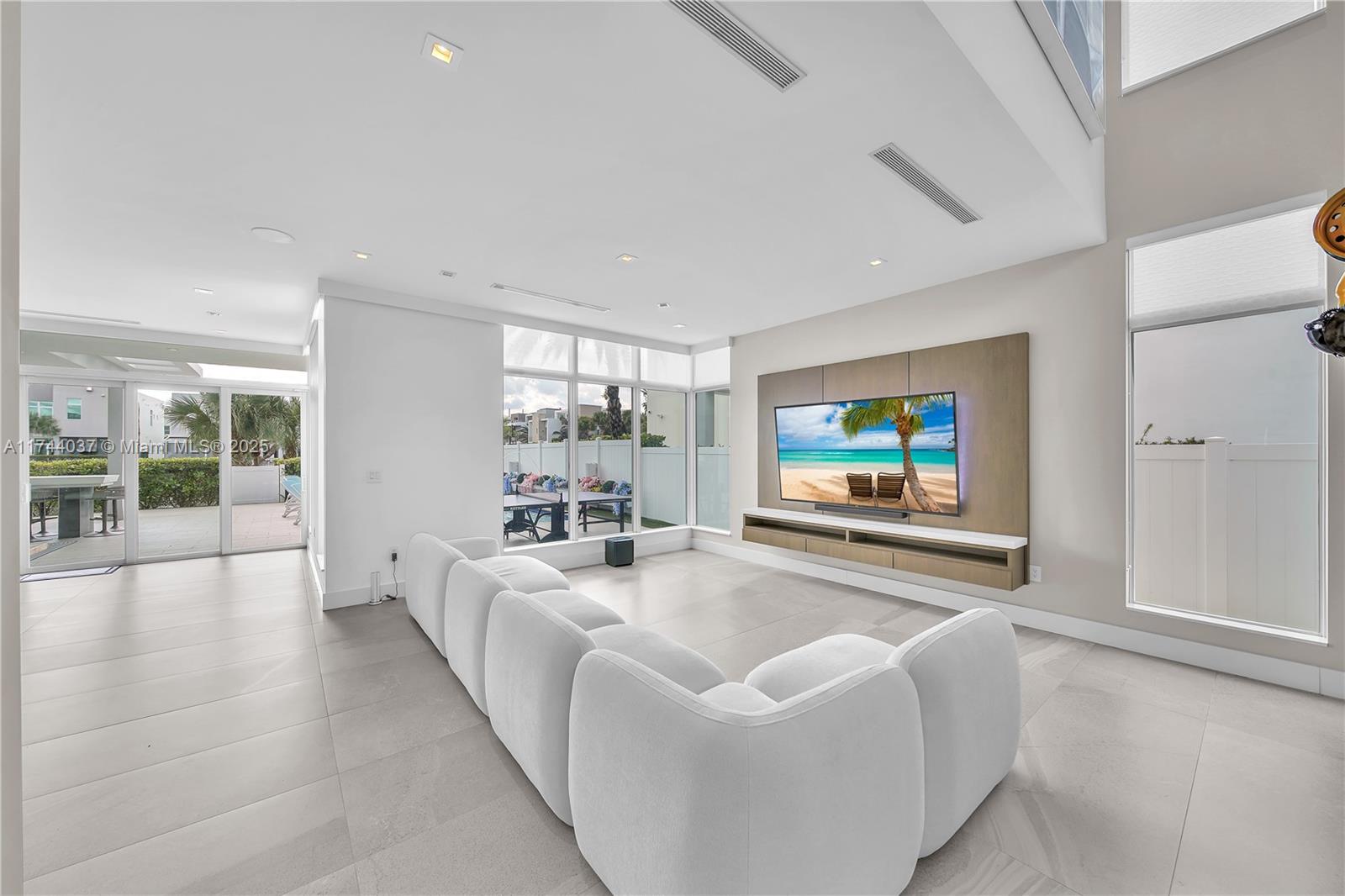 GRAND FLORIDIAN ESTATES - Residential