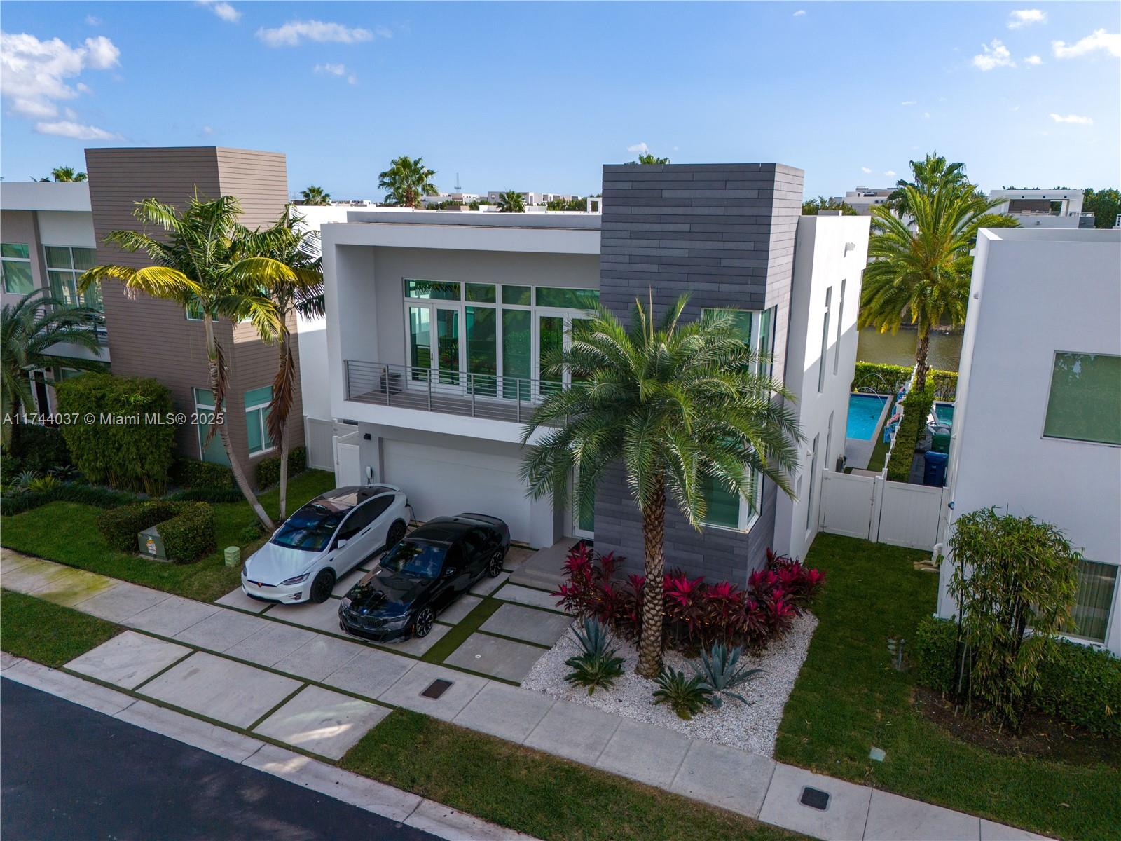 GRAND FLORIDIAN ESTATES - Residential